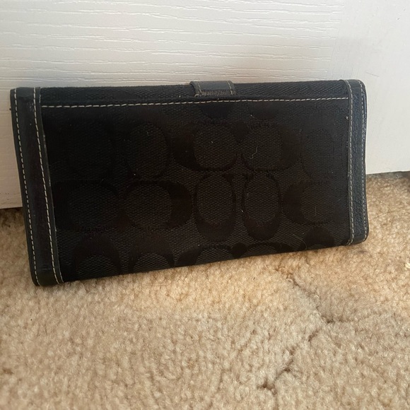 Coach Wallet - Picture 4 of 4
